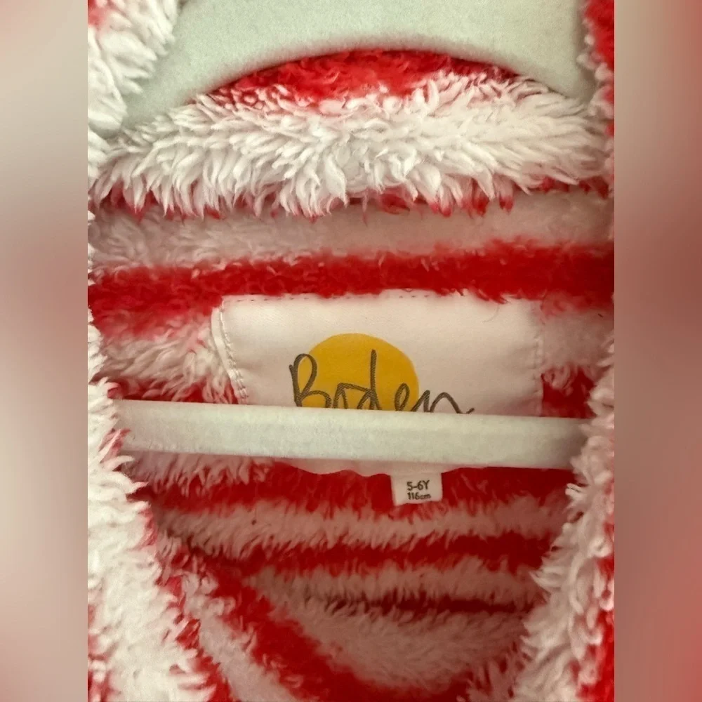 Mini Boden red and white strip Sherpa fleece sweater size 5- 6